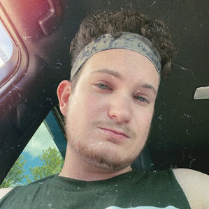 Meet your Posher, Max